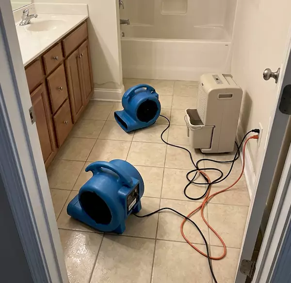 Why Homeowners & Businesses Choose Fort Lauderdale Water Restoration for Flooded Bathroom Services in Fort Lauderdale, FL?